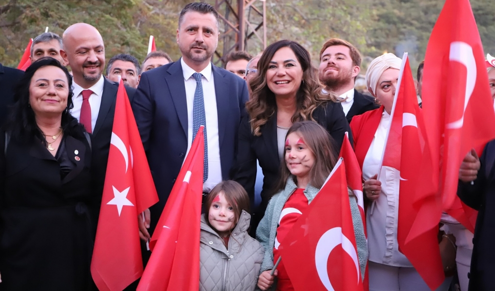 CUMHURİYET KÖYÜ UÇMAKDERE'DE CUMHURİYET COŞKUSU