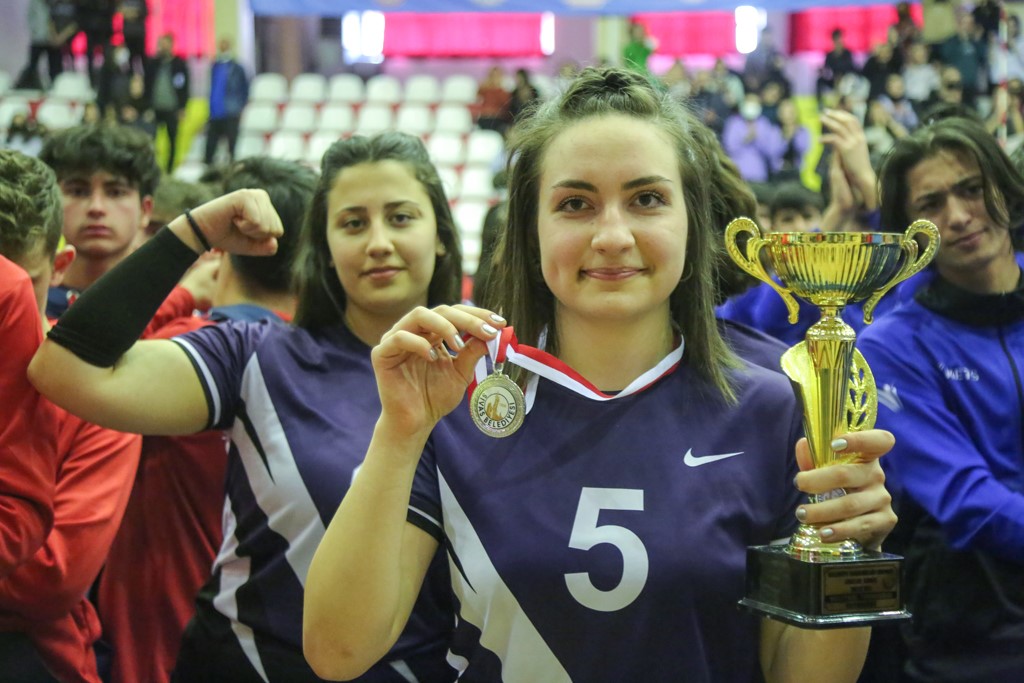 Liseler Arası Voleybol Turnuvası Sona Erdi