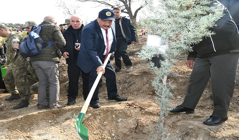 Malatya’da Türkiye Yüzyılına Nefes İçin Fidan Dikildi