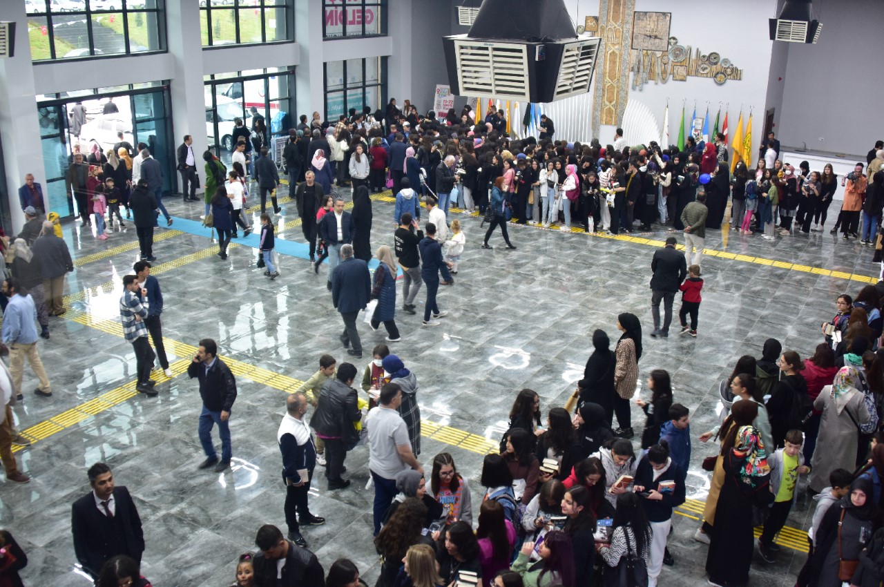 Yazarlardan 9. Malatya Anadolu Kitap ve Kültür Fuarı’na Övgüler